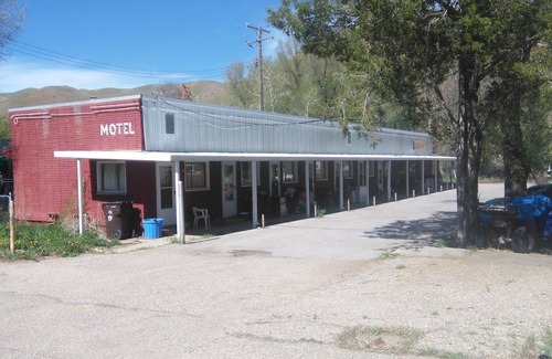 Coalville House | 60's Motel in the Wasatch Mountains near Park City, Wanship, Coalville, Henefer
