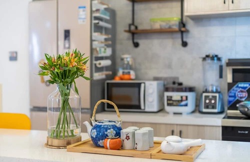 Xihu Bed & Breakfast | Moonlit Orchid Bay Coffee & Tea