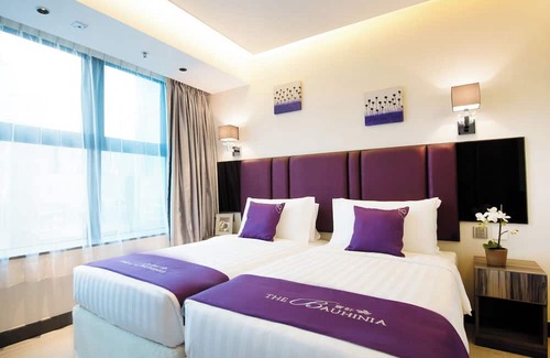 Tsim Sha Tsui Hotel | The Bauhinia Hotel Tsim Sha Tsui