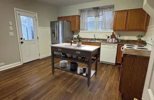 Union House | Welcoming 3-bedroom house with AC in Union