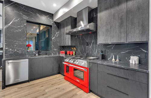 Granada Hills North House | Luxury 5,000 sqft Home W/View &Infinity Pool & Spa!