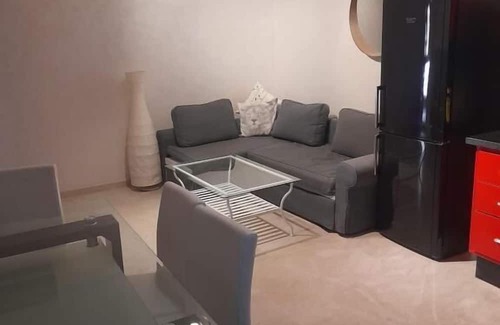 Saada Apartment | Studio with swimming pool and private parking near the Opera House