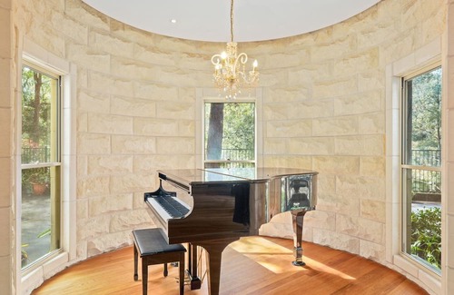 Central Coast House | Castle in the Meadow