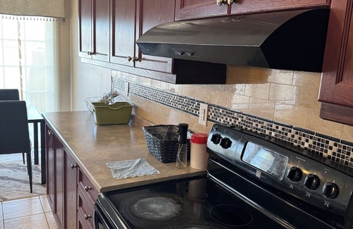 Halton Regional Municipality House | Cozy & Fully Furnished 3-Bedroom Home – Perfect for Short Stays!