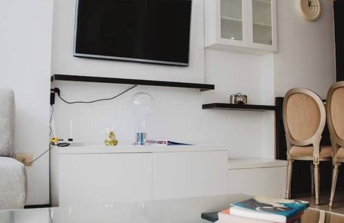 Guayaquil Apartment | Puerto Santa Ana, Cama King, Parqueo