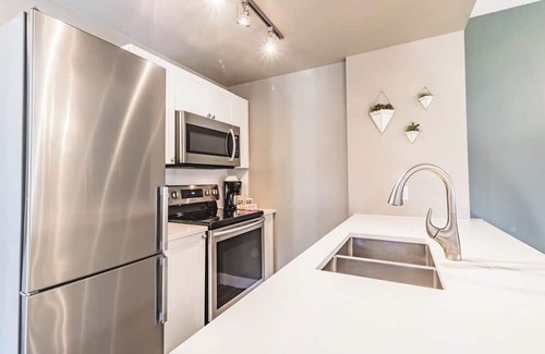 Whistler Cay Heights Apartment | Spacious Two Bedroom Apartment in Whistler - 530