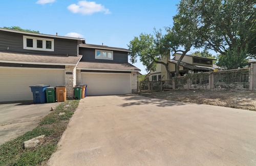 Pleasant Valley House | Relaxing Austin Stay Close to Downtown and Airport
