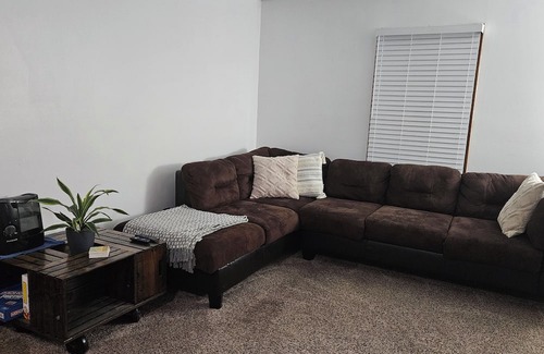 Lakeview Apartment | Cozy 1-bedroom apartment near Downtown Buffalo with WiFi