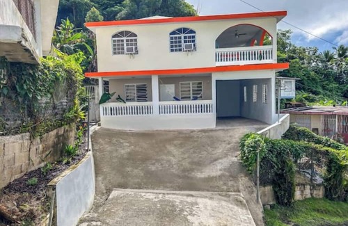 Caimito House | Hilltop Havennn