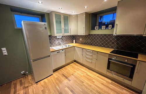 Alesund Apartment | Two-Bedroom City Apartment with Fire Place and Free Parking - Calm and Central