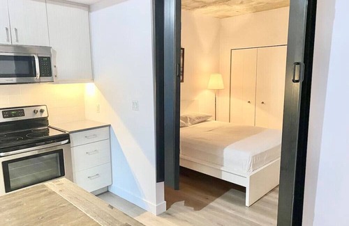 Cite Multimedia Apartment | Pretty studio in Old Port Montreal with charming decor and a fantastic location.