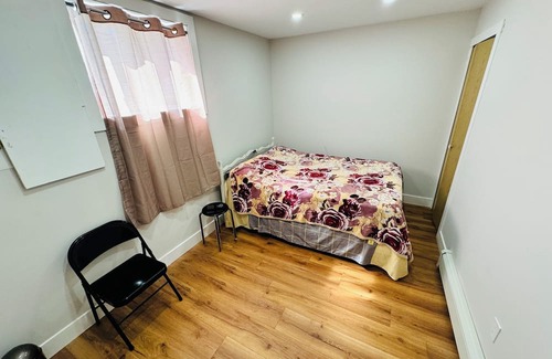 McMillan House | Cozy.brand new suite.near pool