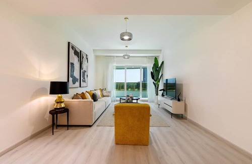 Trade Center Apartment | Superior Apt w/Views of Dubai Future Museum