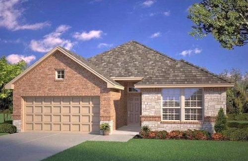 Krum House | 1 bedroom with queen size bed and share bathroom so one guest per room