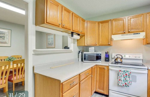Little River House | Spacious 3 bedroom house in Little River. WiFi, AC, pool near Cherry Grove beach