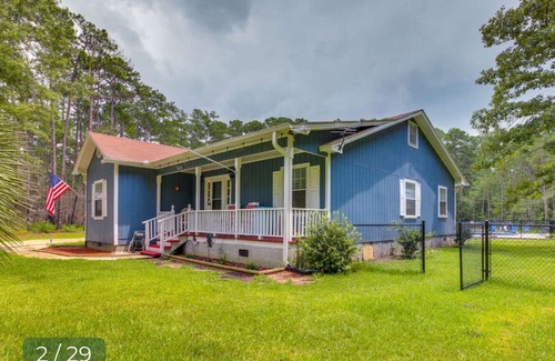 Little River House | Spacious 3 bedroom house in Little River. WiFi, AC, pool near Cherry Grove beach