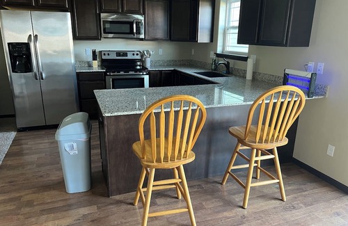 Marion Condo | Welcome to our serene 4-bed, 3.5 bath retreat in a quiet neighborhood in Marion.