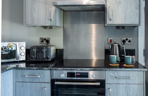 The Docks Apartment | Amazing Apartment*Next to M&S Arena