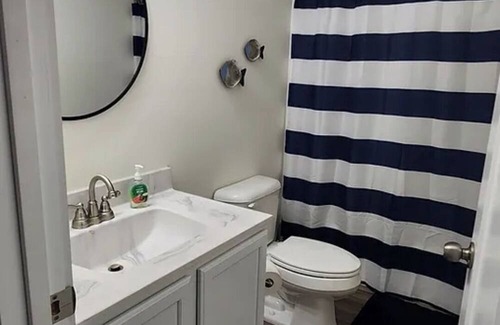 Orange House | Oasis on Lake Anna -