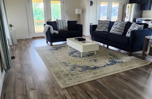 Orange House | Oasis on Lake Anna -