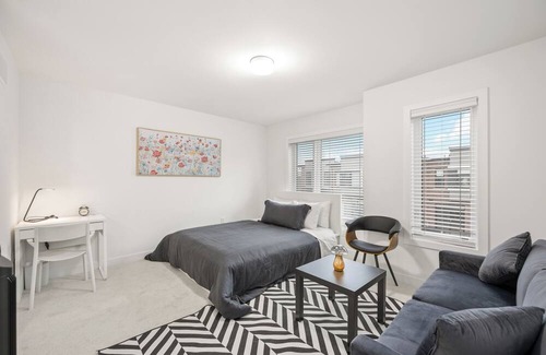 Dorset Park House | BrandNew 1-Bedroom Suite with 4-piece en-suite bath: SPRUCE, Toronto, ON, Canada