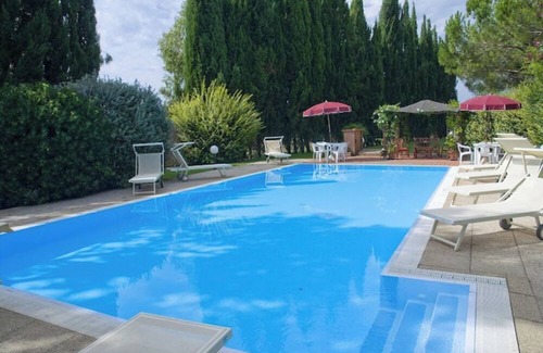 Follonica Apartment | Apartment 'Trio' with Shared Pool, Shared Garden and Wi-Fi