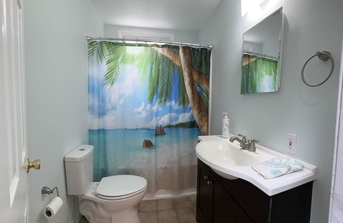 Lake Como House | Location! Location! 3 Bedroom on border of Spring Lake - Lake Como!