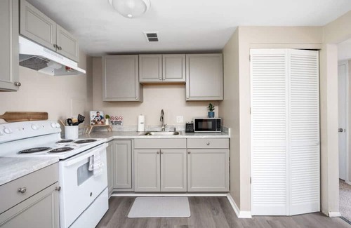 Columbus Apartment | Beulah Burrow - 2BR Apt in Northern Columbus