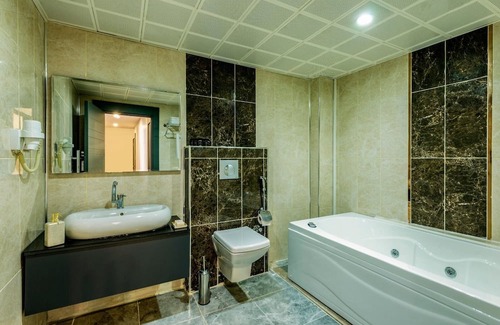 Sisli Apartment | A Palace Suites - Superior Two-Bedroom Suite