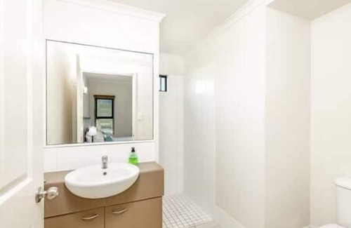 Cairns Apartment | Cairns City Oasis King Bed Studio; Pool & BBQ