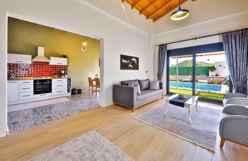 Kas Villa | Villa w Pool and Garden 10 min to Beach in Kas