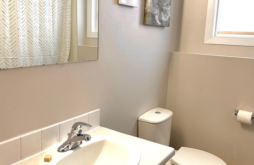 Grand Forks Apartment | Spacious One Bedroom Suite Central Grand Forks BC