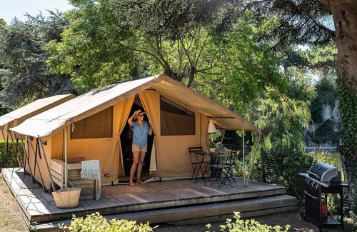 Saint-Cast-le-Guildo RV Rental | Camping Romanée Le Chatelet* - COMFORT Lodge - 2 bedrooms - without bathrooms 4 people
