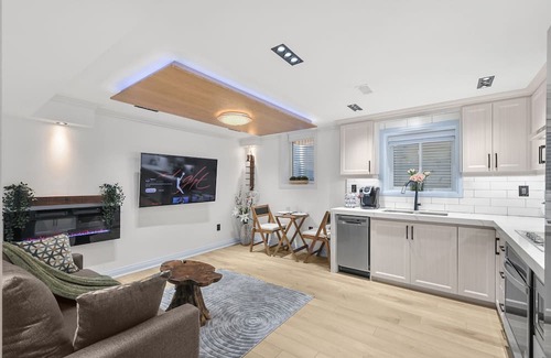 Whitby House | tnPinnacle of Luxury & Leisure -1 Bedroom with an Ensuite | Full Kitchen