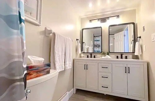 The Blue Mountains Condo | Mountainside Retreat - Ski in/out - Endless Coffee