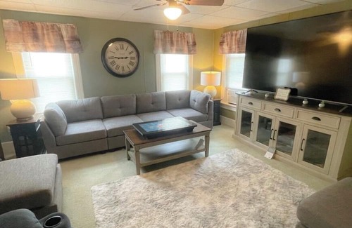 Williamsport Apartment | Beautiful 2nd Floor Cozy 2 Bedroom Unit with game room.