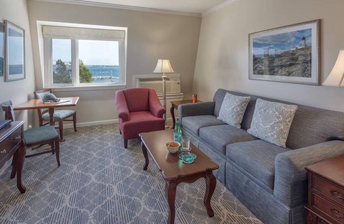 Jamestown Resort | Resort Room for 2-4 People - Jazz Fest Weekend! Everything on site that you need