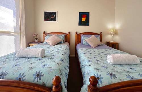 Kingston House | Hobart Harmony Home - 10 minutes to CBD