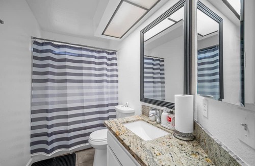 Rancho del Rey House | Cozy home, Game Room, Close to: Mall, Downtown, Mexico, Beach, WiFi, Crib, Urban