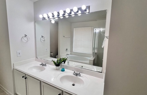 Atascocita House | The Wisteria House