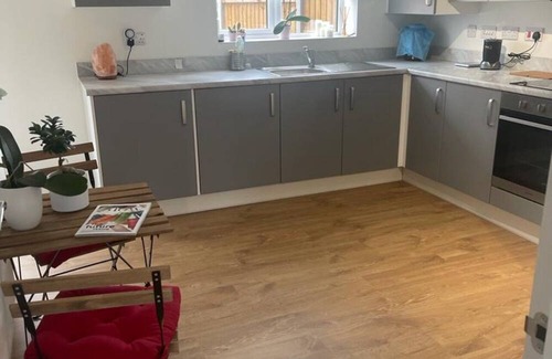 Walsall House | New Large House with Garden in Walsall