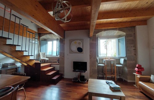 Figueras (Castropol) Apartment | Bright duplex, with beautiful views of the river.
