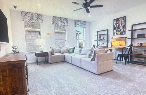 Royse City House | Cozy large furnished room in Royse City