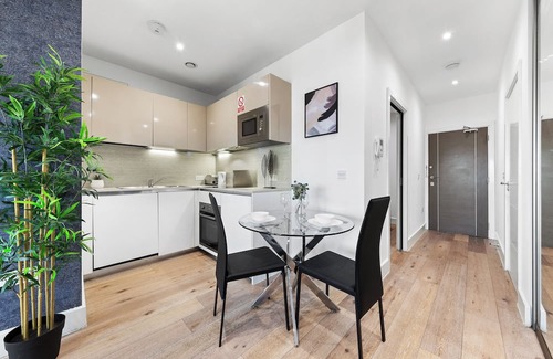 Harlington Apartment | Charming 1-Bed Apartment in London
