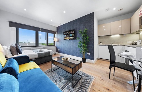 Harlington Apartment | Charming 1-Bed Apartment in London