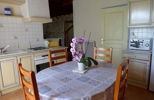 Beaurepaire House | Holiday Home 'Gîte Les Castilles Près Puy Du Fou' with Shared Pool, Private Terrace and Wi-Fi