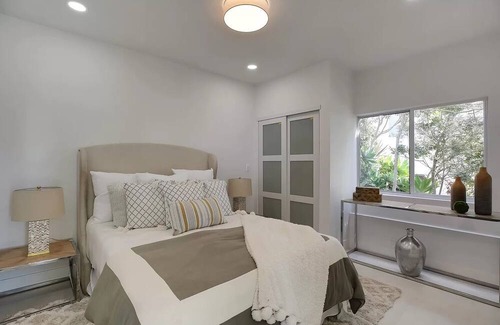 Summerland House | Discover the Charm of Golden Gate Avenue