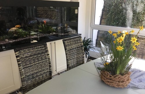 Eisenach Apartment | Ferienhaus mit Doppelcarport und E-ladestation