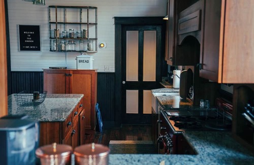 Bentonville House | The Shenandoah Church House