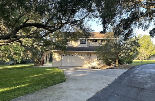 Tavares Cottage | Cottage On Private Estate - Central Florida Gorgeous Sunsets-Privacy-Convenient